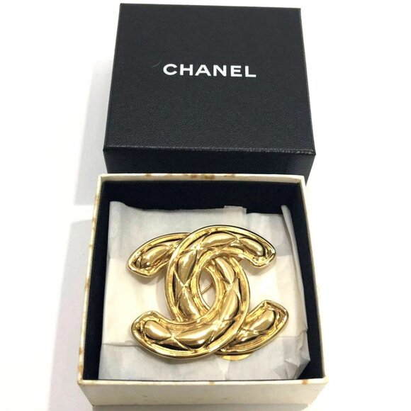 CHANEL CC Logo Quilted Matelasse Brooch Gold Tone Pin Auth w/Box D-o1150 - Picture 13 of 16